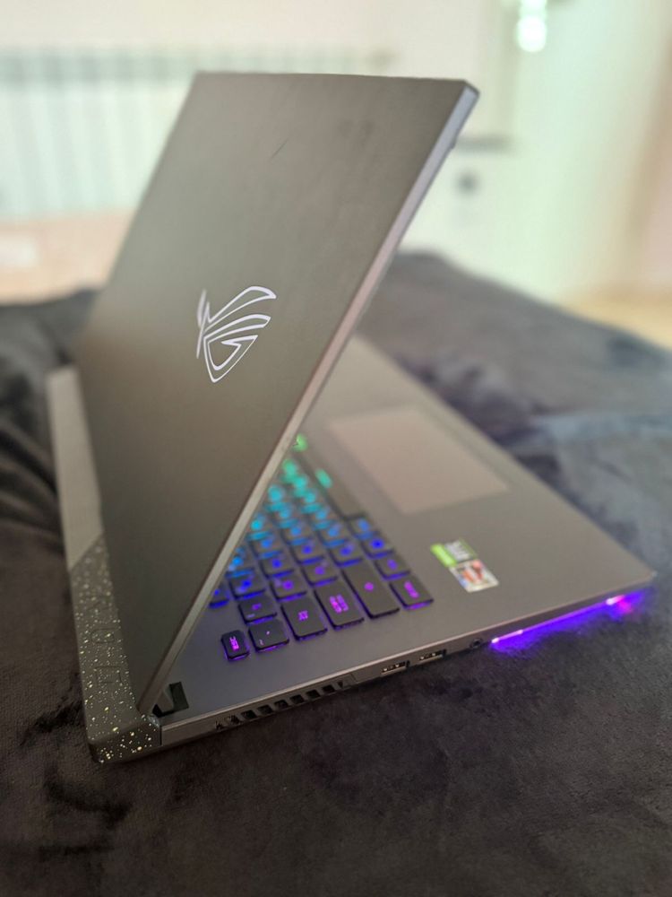 Лаптоп ASUS ROG Strix G17 (G713RW-G713RW] ТОП
