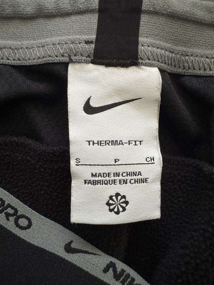 Nike Pro дълги панталони