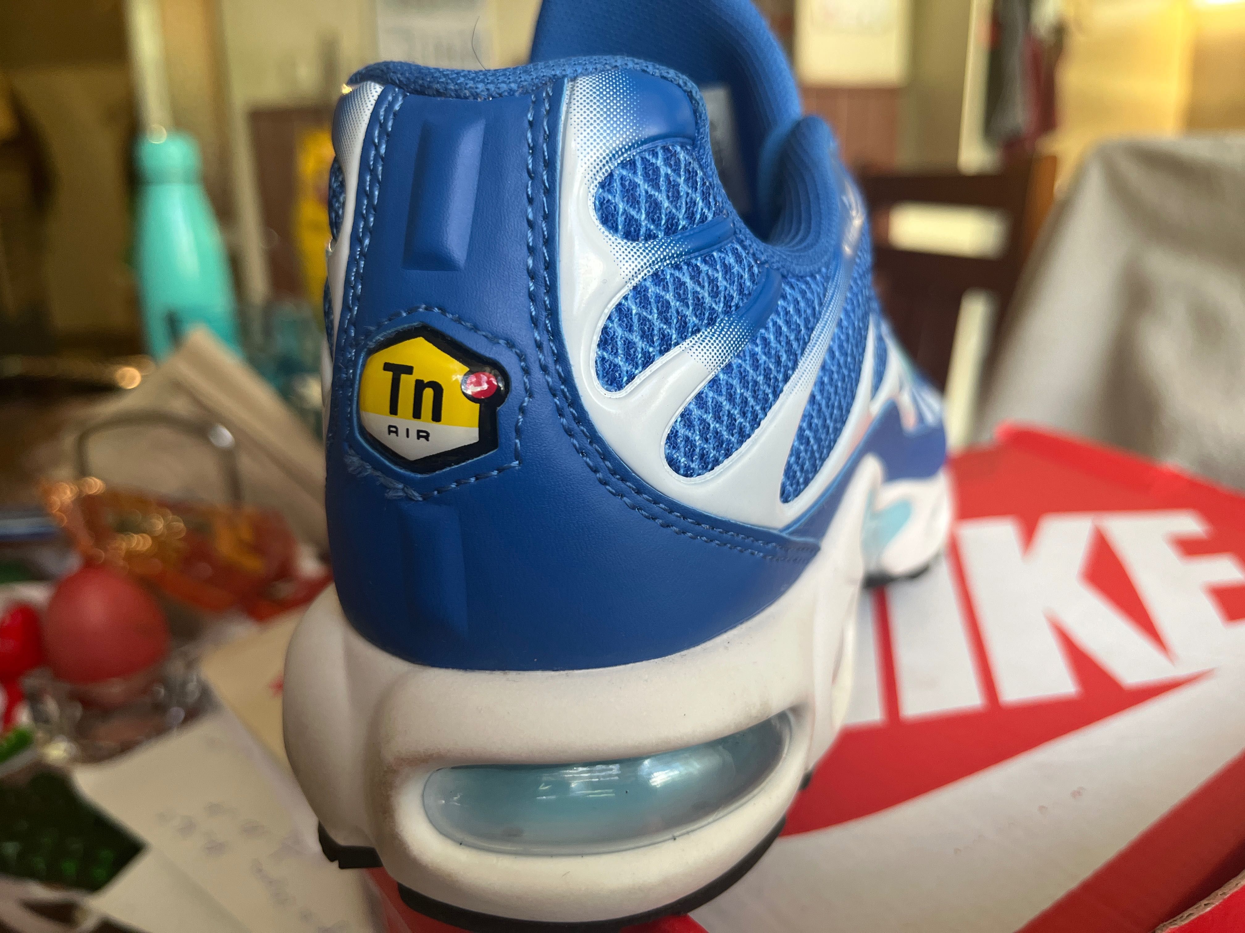 Маратонки Nike air max plus нови 220лв