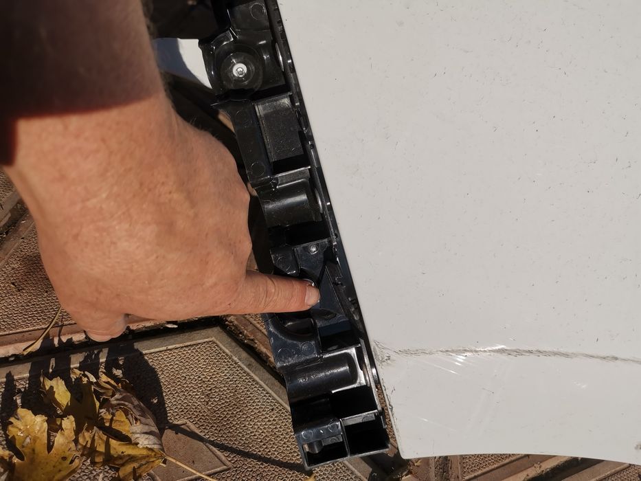 Aripa stânga Renault trafic 4 2022/2023/2024/2025