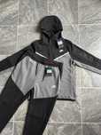 Trening nike tech