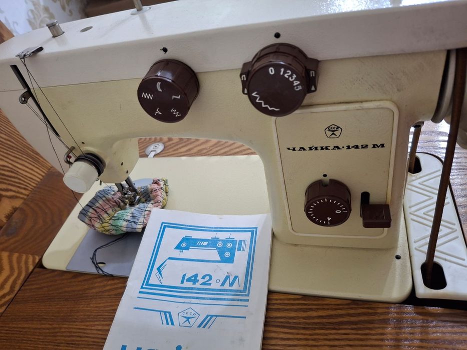 Продаётся швейная машина