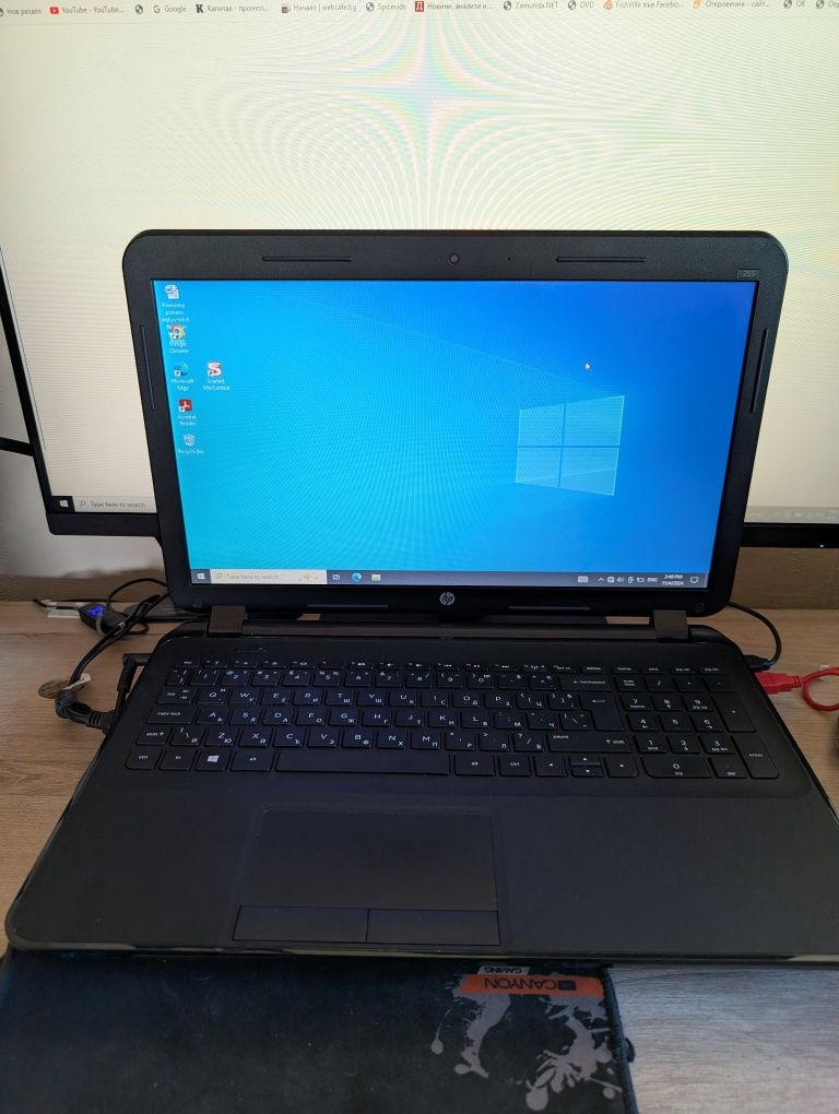 Лаптоп HP 255 с windows 10pro