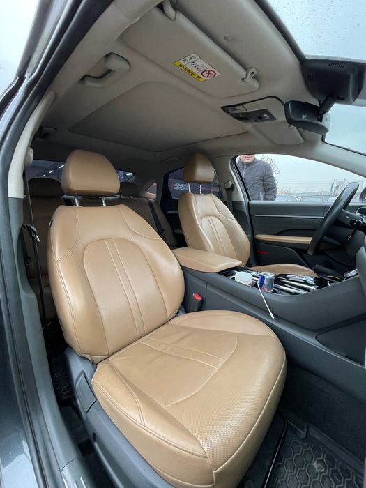Hyundai Sonata 2L full pozitsya avtomobil sotiladi !