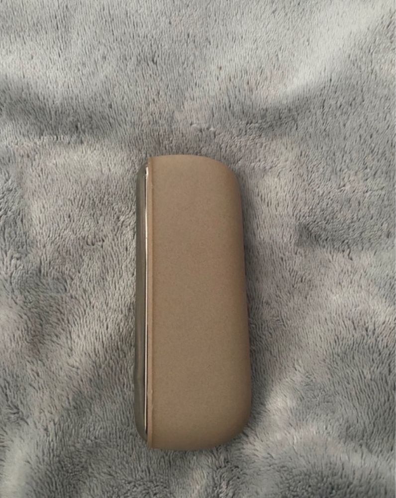 Iqos iluma auriu