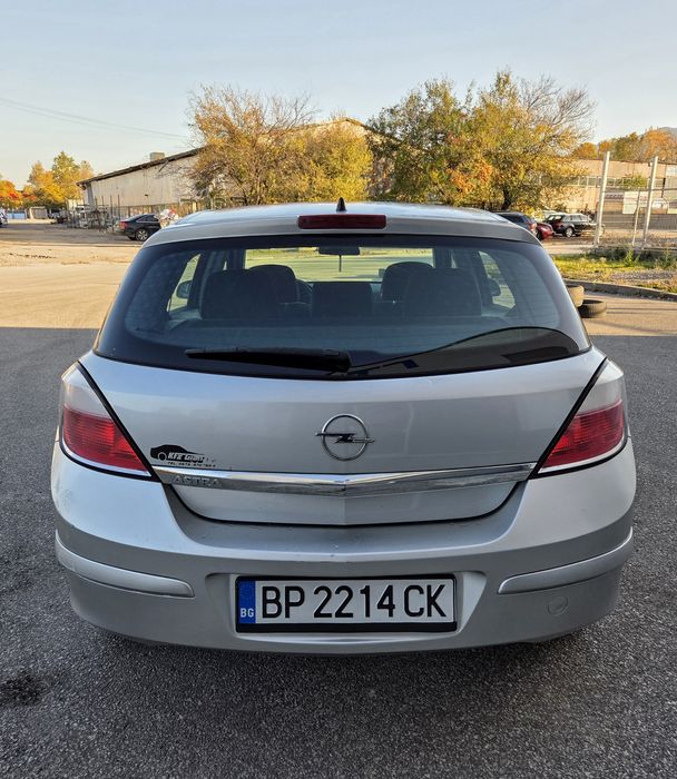 Продавам Opel Astra H 1.4 2004