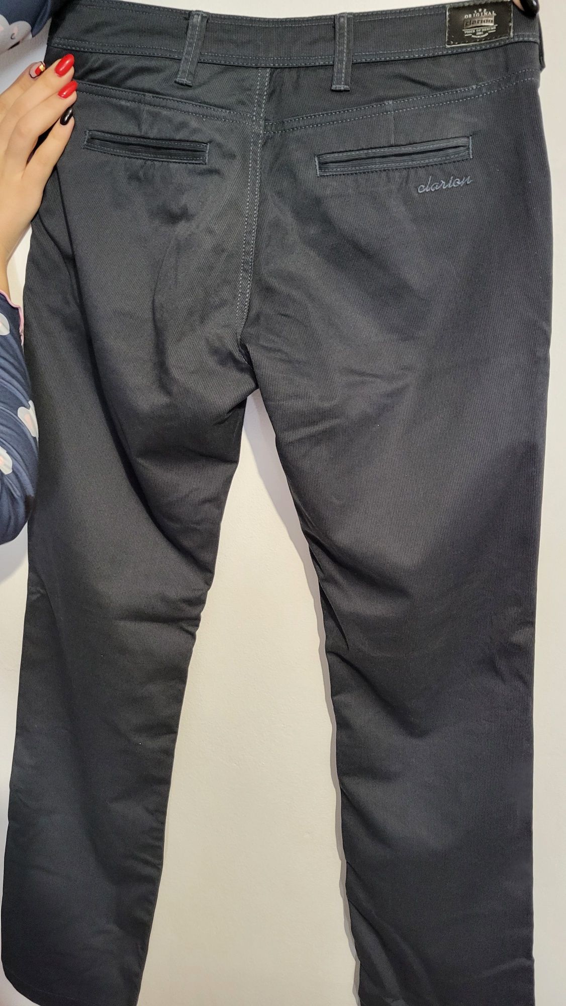 Vand pantaloni Office