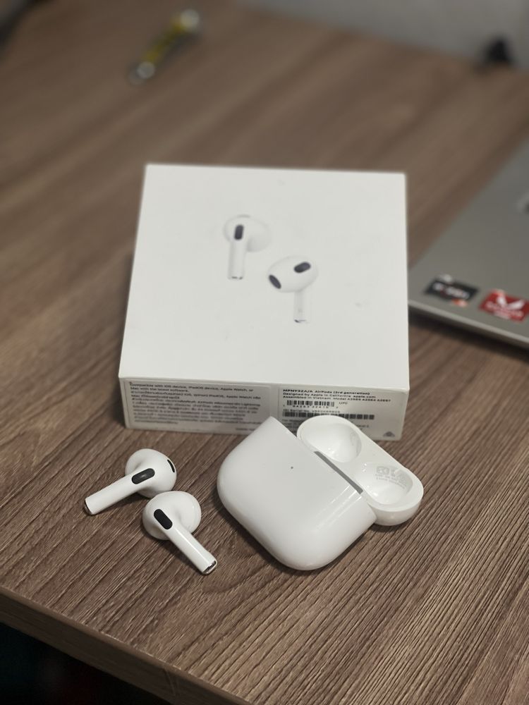 Оригинал AirPods 3