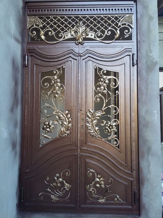 Металлические двери, ворота