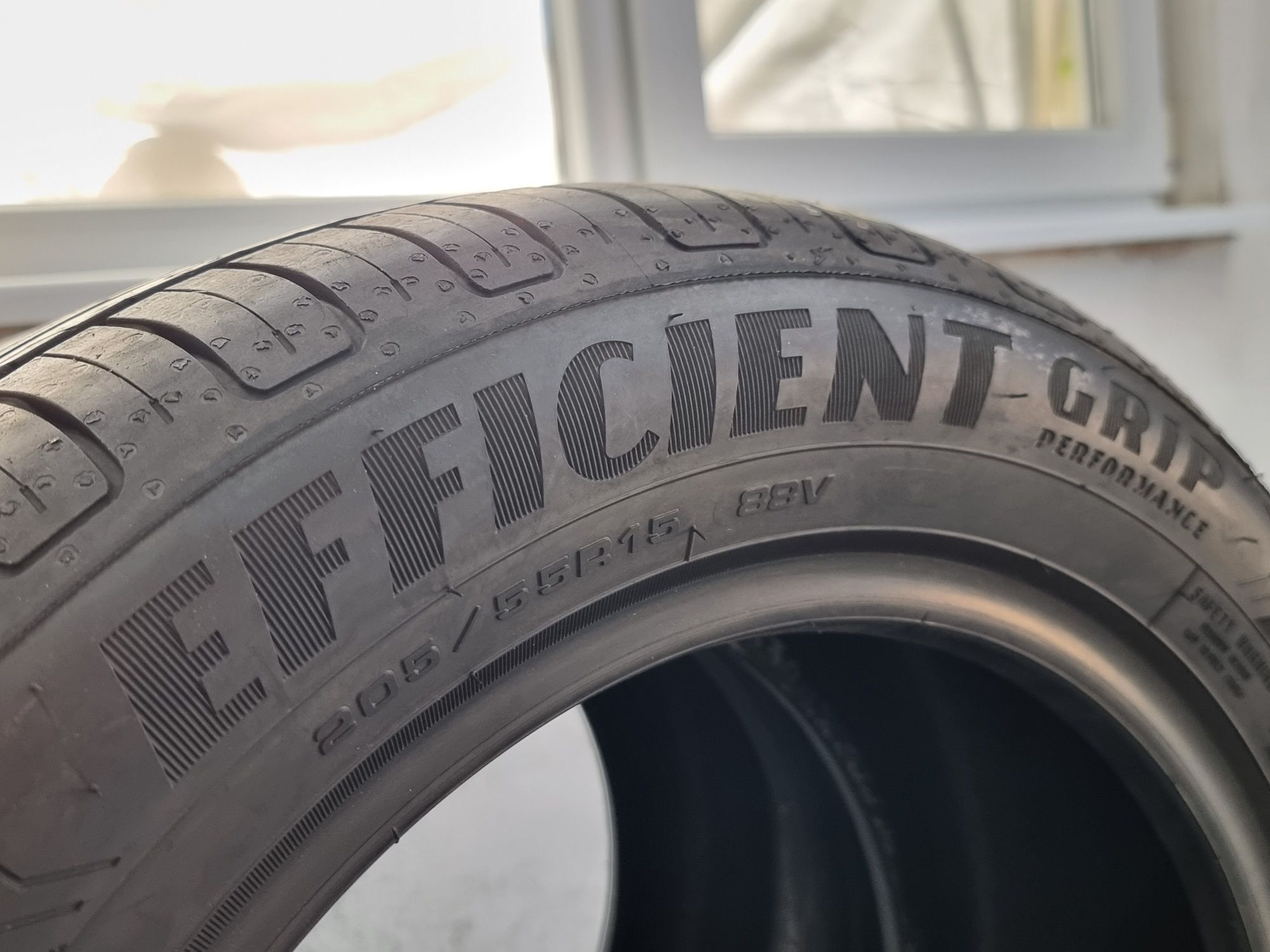 205/55/15 Goodyear 2Броя: 180лв 8.5мм като Нови