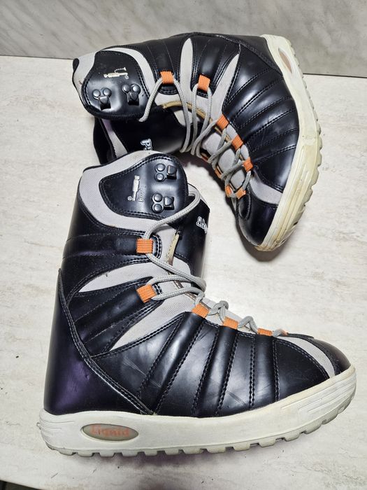 Boots 132 buti placa snowboard    mărimea 42  (27   cm) .