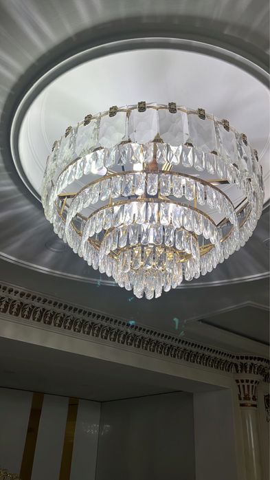 Люстра большая красивая