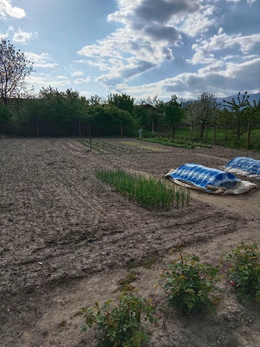 Продава се Къща в с. Зимница, Област Стара Загора - 1 кв.м за 40800 €/кв.м - Снимка #1