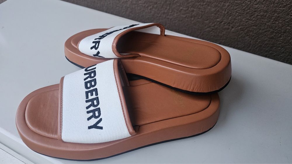 Burberry чехли
