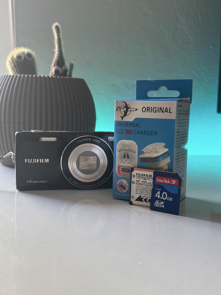 Fujifilm FinePix JZ100 14MP Дигитален Фотоапарат