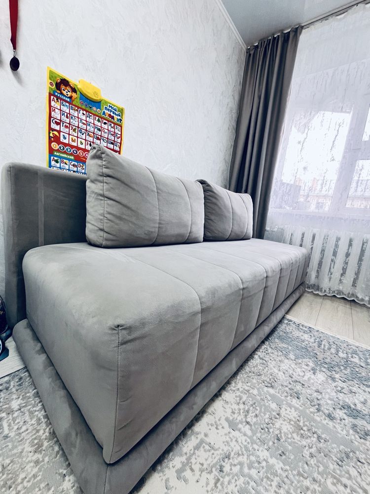 Продам диван в отличном состоянии.  Срочно !