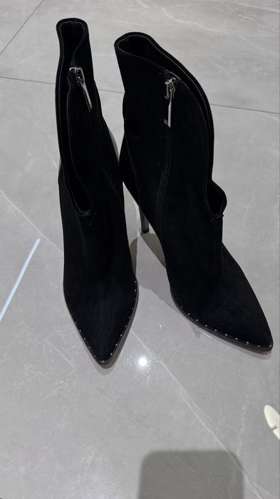 Продам полусапоги Basconi