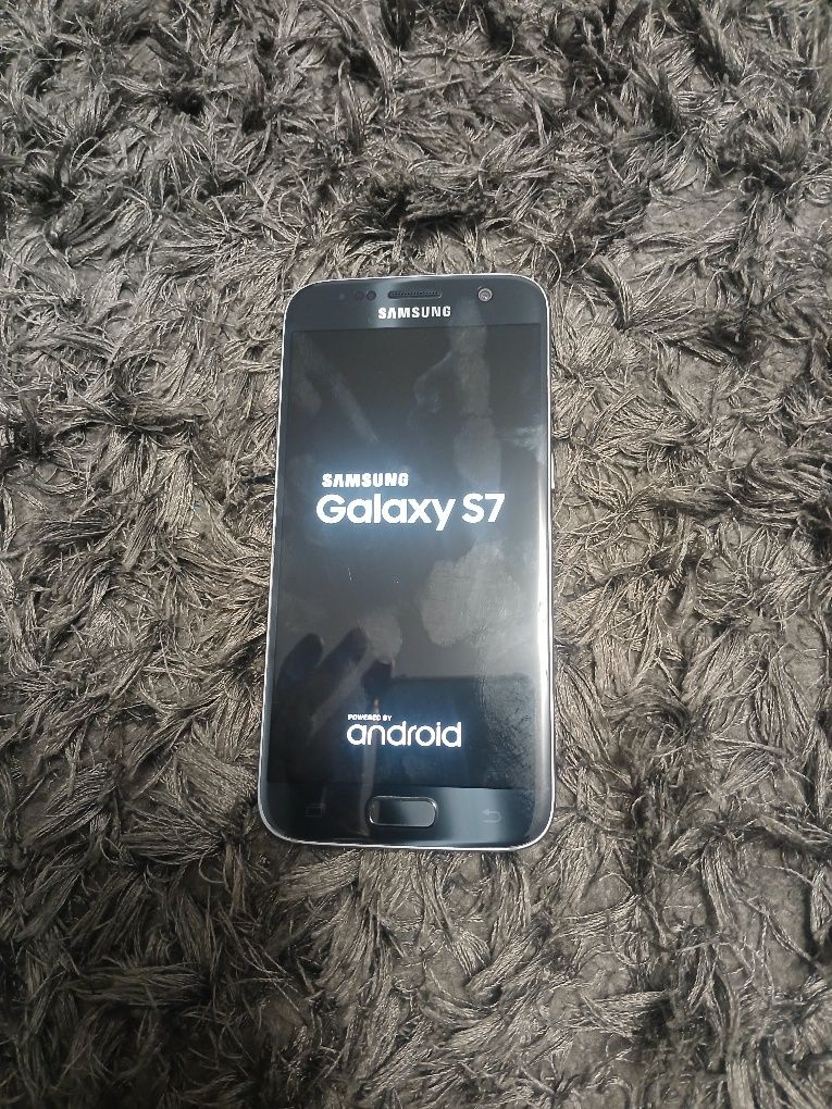 Vând  samsung s7