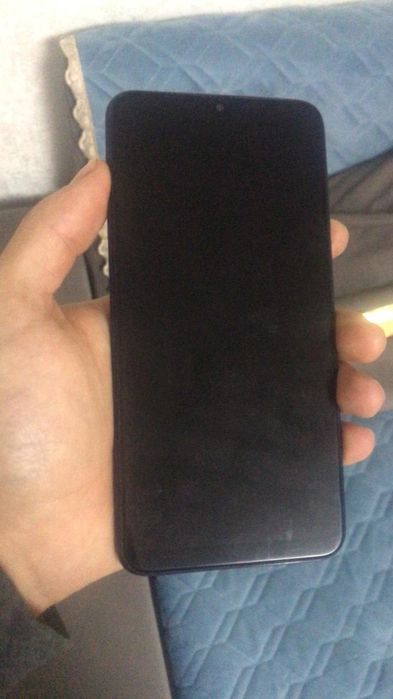 Продается телефон Samsung A10 в отлично состоянии