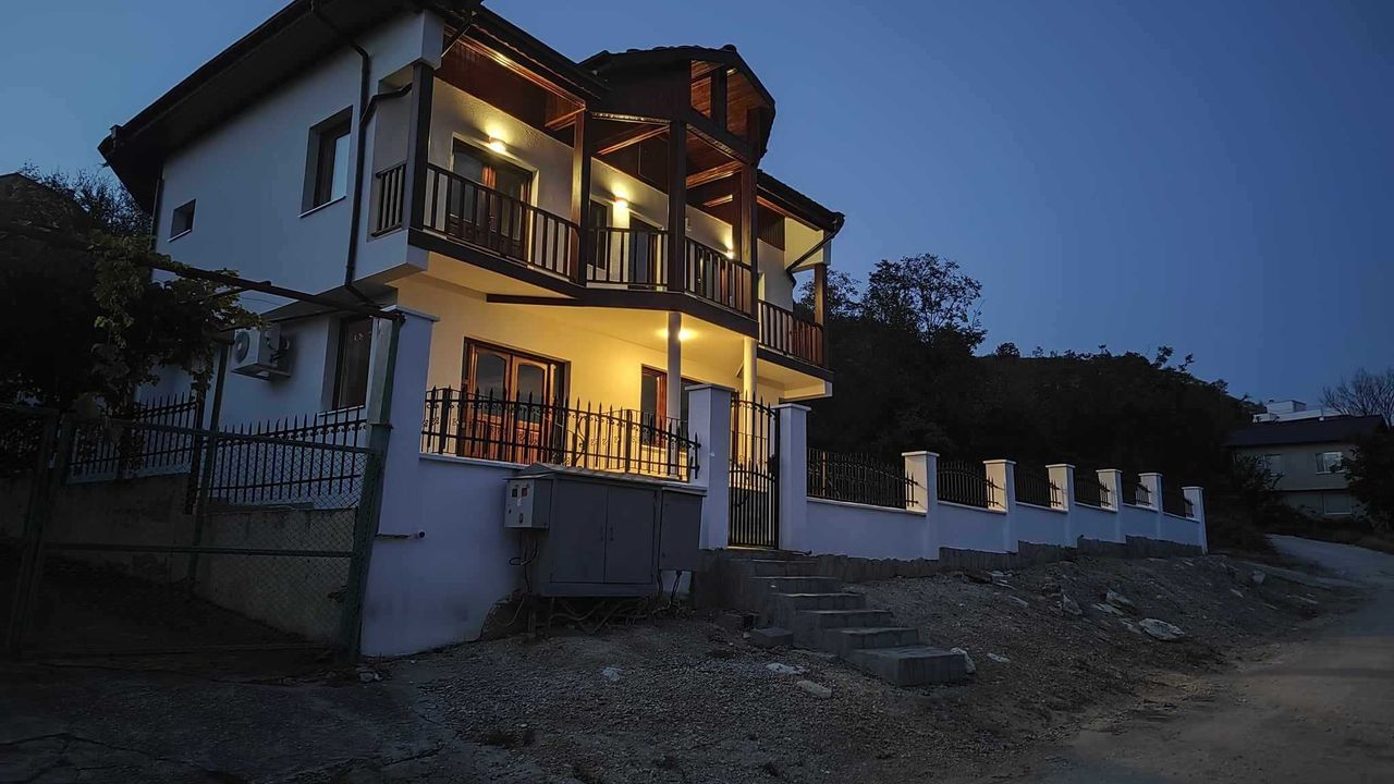 Продава се Къща в Балчик - 160 кв.м за 1562 €/кв.м - Снимка #4