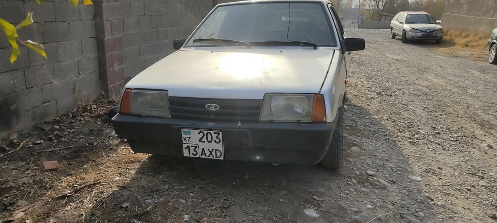 ваз 2109        .