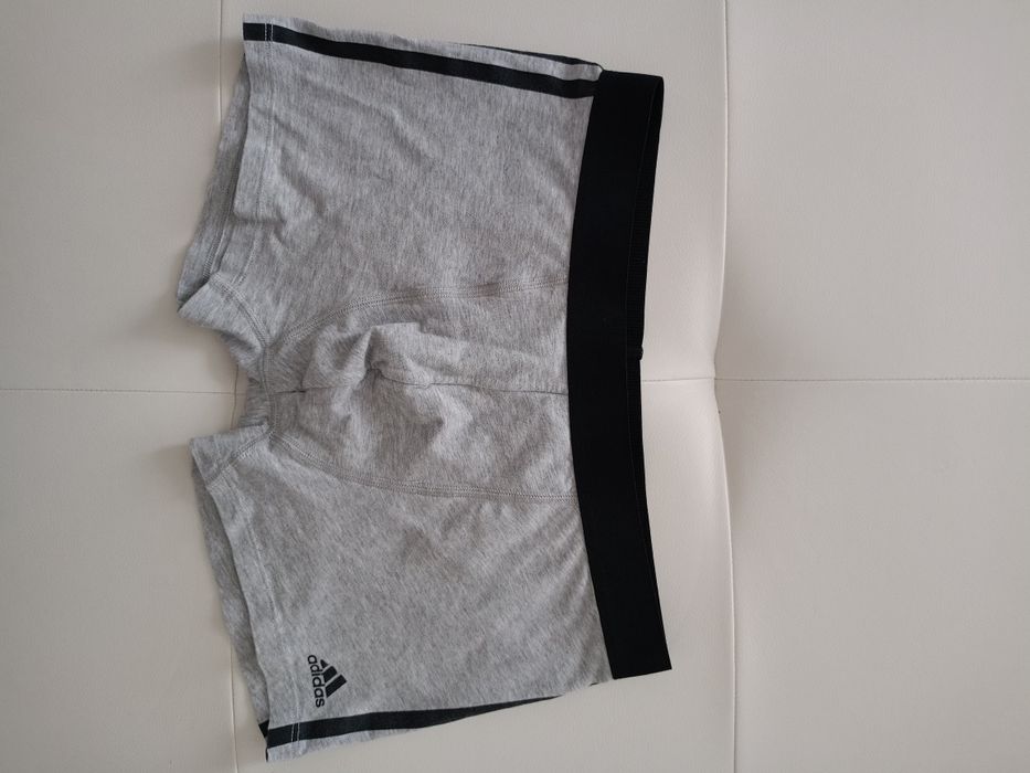 Vând boxeri bărbătești Adidas,noi ,fara eticheta produs de calitate .