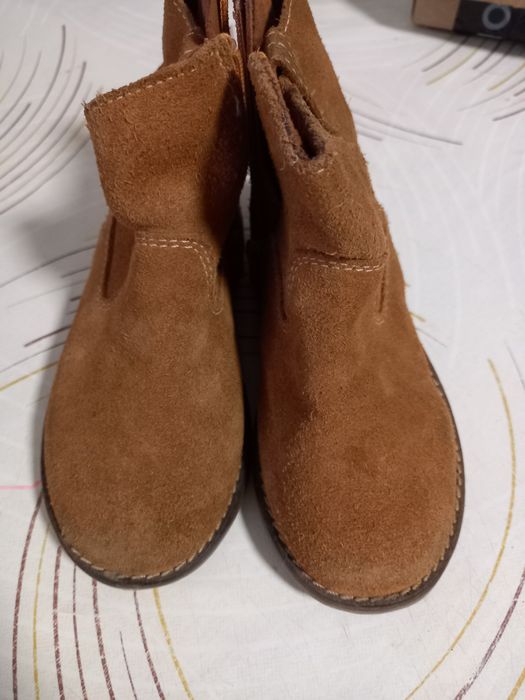 Ghetuțe de piele intoarsa nr 24