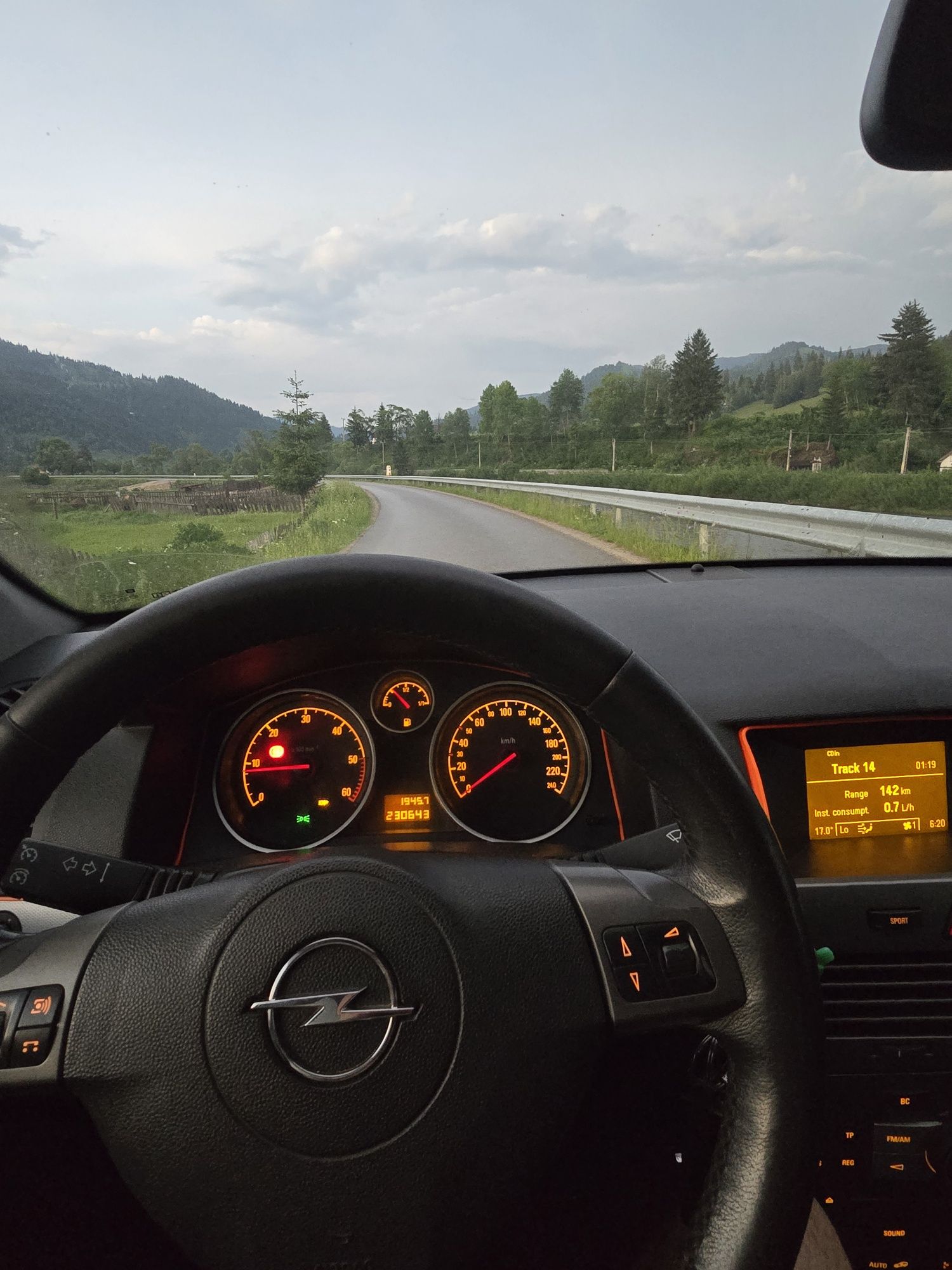 Vând Opel astra H1.9  necesita reparații la caseta de directie