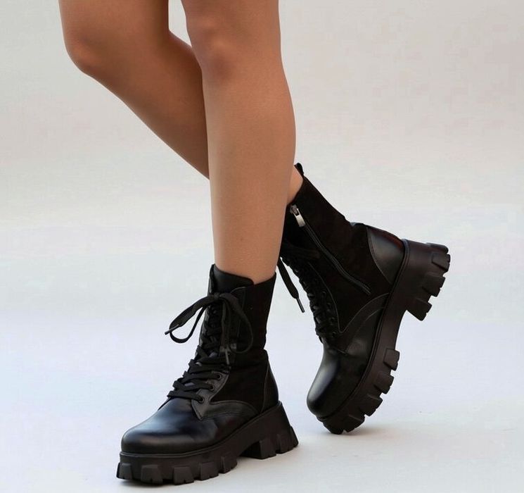 Боти на ниска платформа (36-40) - черна кожа и велур