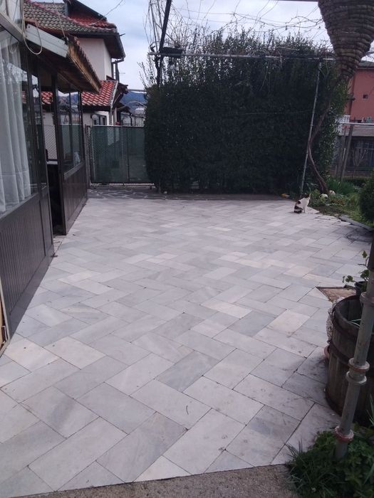 Продава се Къща в Казанлък - 200000 кв.м за 1 €/кв.м - Снимка #3