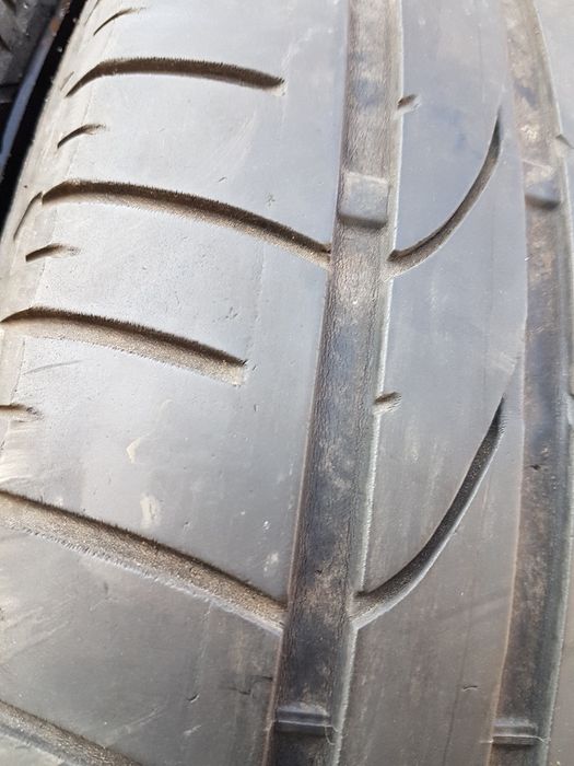 2 бр. летни гуми 235/55/17 Bridgestone DOT 2912 4 mm