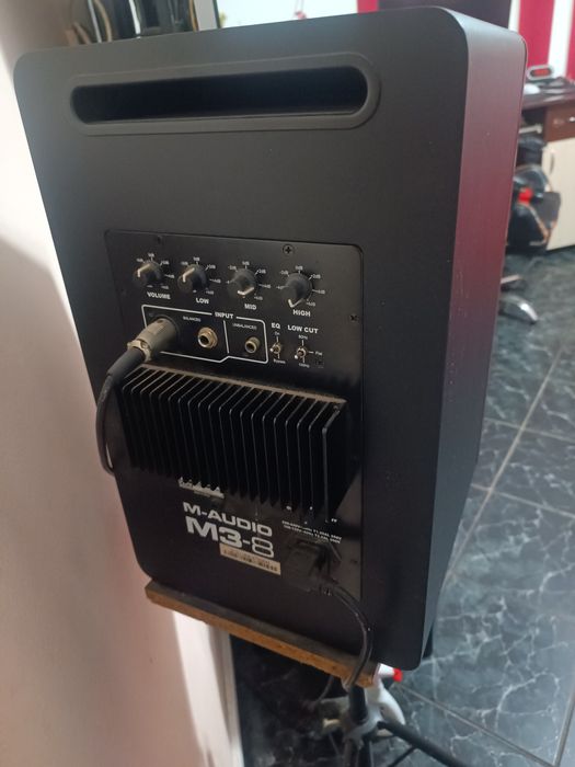 Monitoare profesionale M-AUDIO M3-8