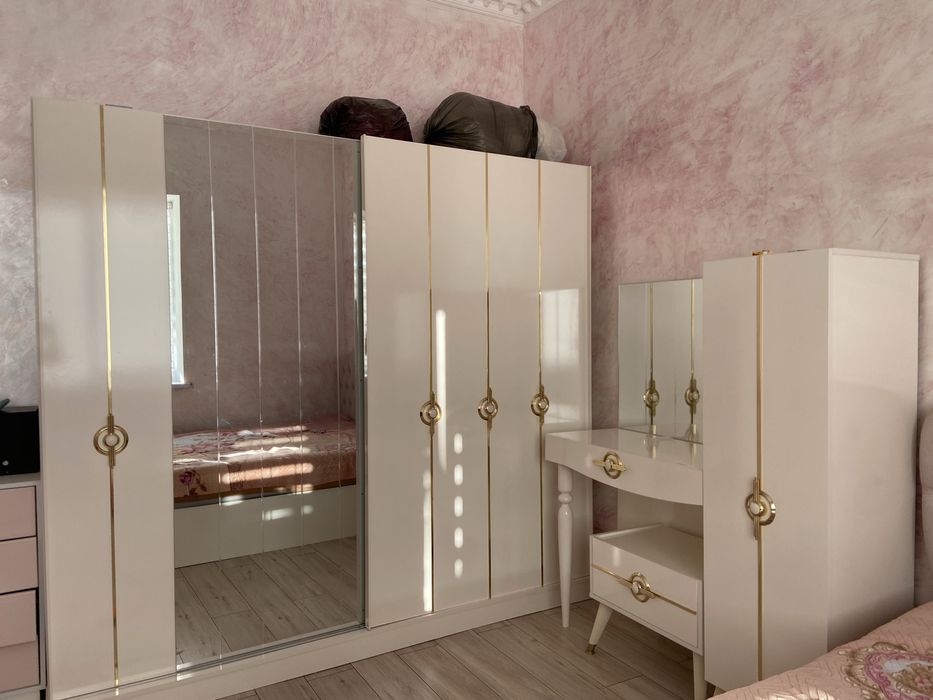 Спальный гарнитур