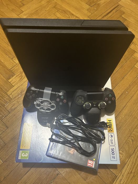 Playstation4 slim 2 controllere