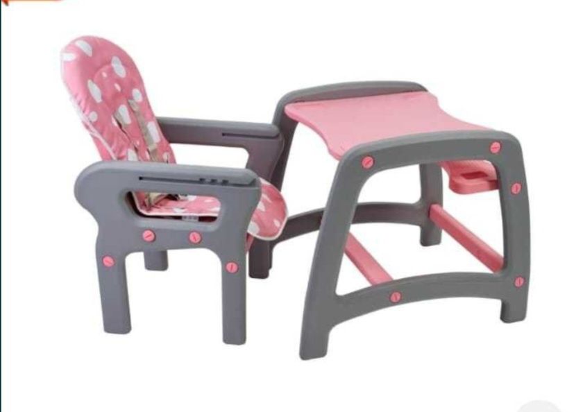 Măsuță cu scaunel 5 în 1, a fost folosita maxim de 10 ori