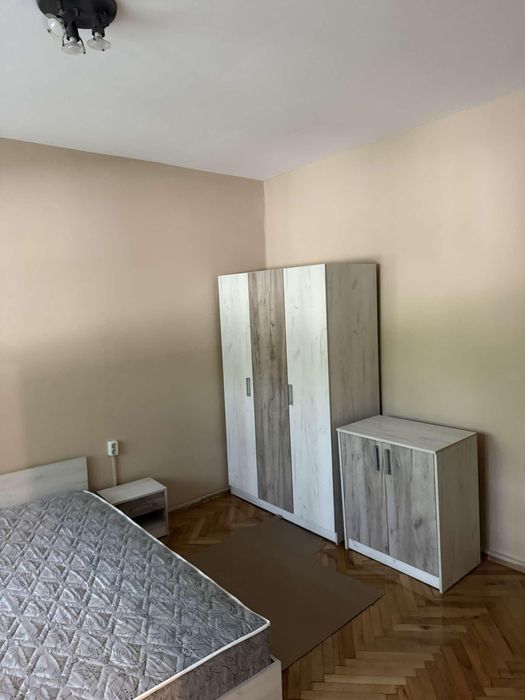 Дава се под наем Двустаен апартамент в София, Гео Милев - 70 кв.м за 650 € - Снимка #1