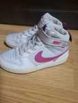 Adidasi Nike  fete