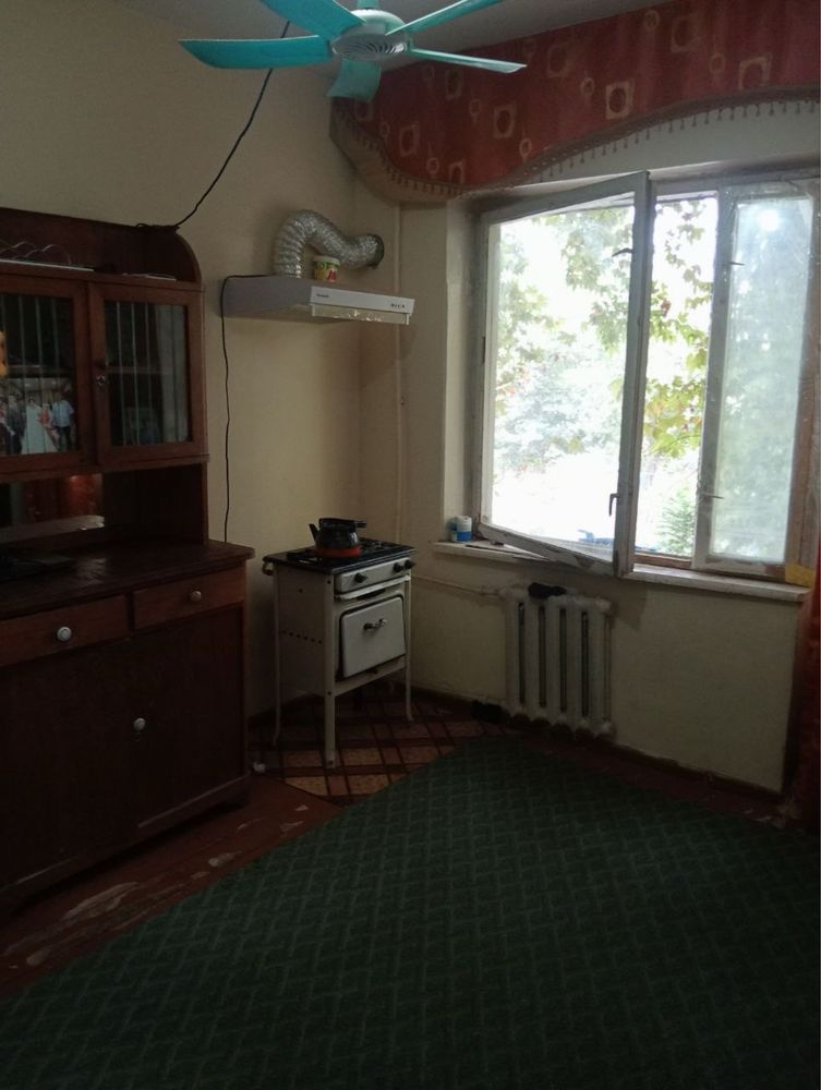 Продается 2х комнатная в общежитие