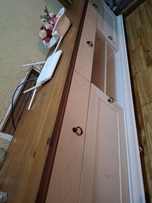 Comoda lemn masiv în 2 Culori..stare f buna.detalii la telefon