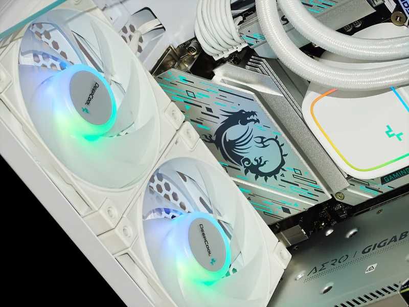 Нов / RTX 5070 / Ryzen 7 7800X3D / 32GB RAM / 1TB NVMe/ Геймърски