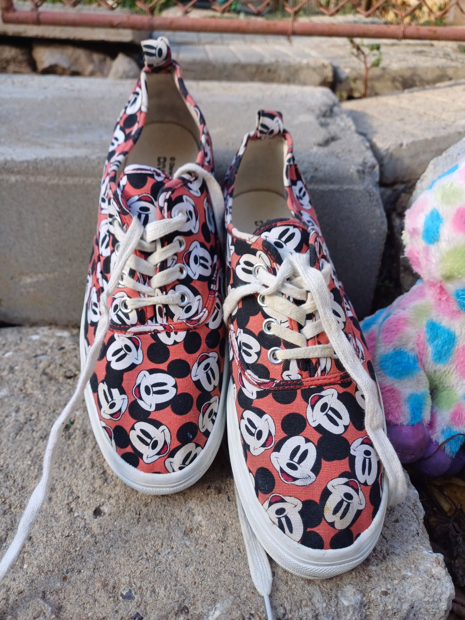 HM x Disney кецове с Мики Маус