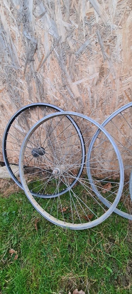 Vând roti și accesorii bicicleta shimano