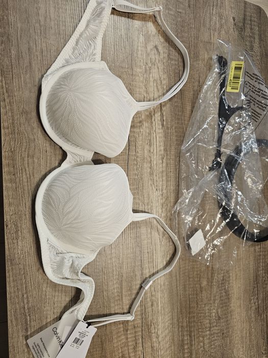 Sutien Calvin Klein, nou cu eticheta, 90A