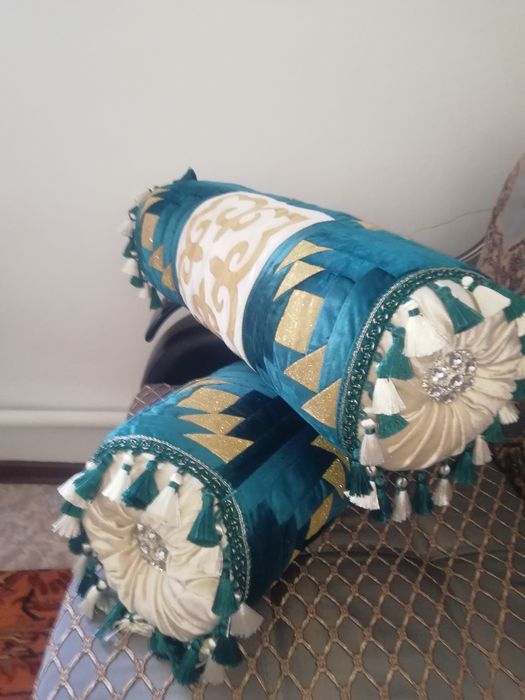 Декоративные подушки новые