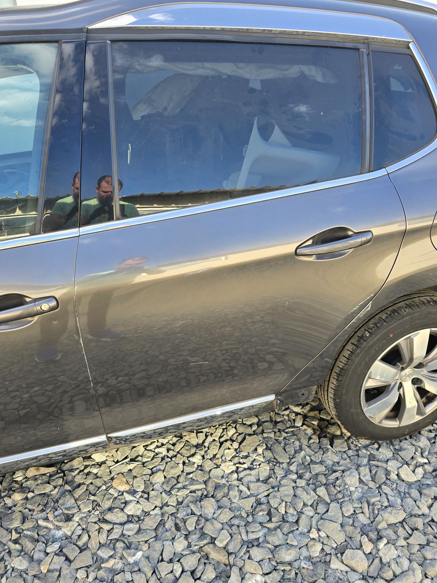 Dezmembrez Peugeot 2008 din 2015 1.6 diesel.  Euro 6
