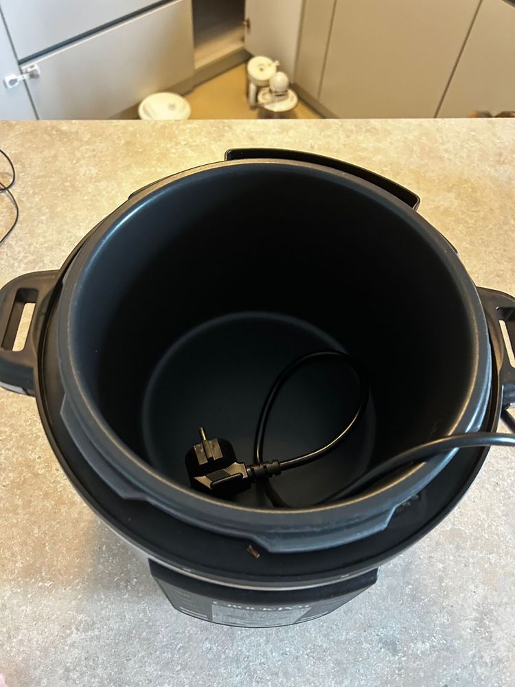 Multicooker cu gatire sub presiune Crock-Pot Express CSC051X