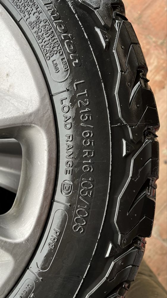 Vand anvelope off road bf goodrich at ko2 215/65R16