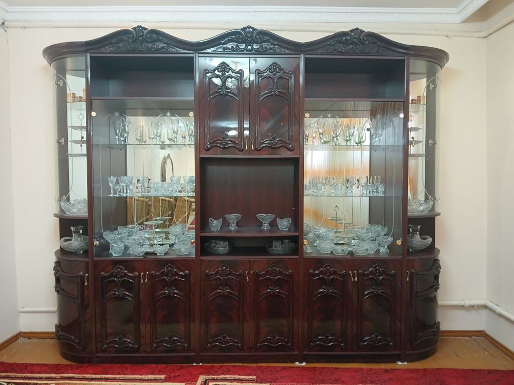 Сервант+ комод  сатылады