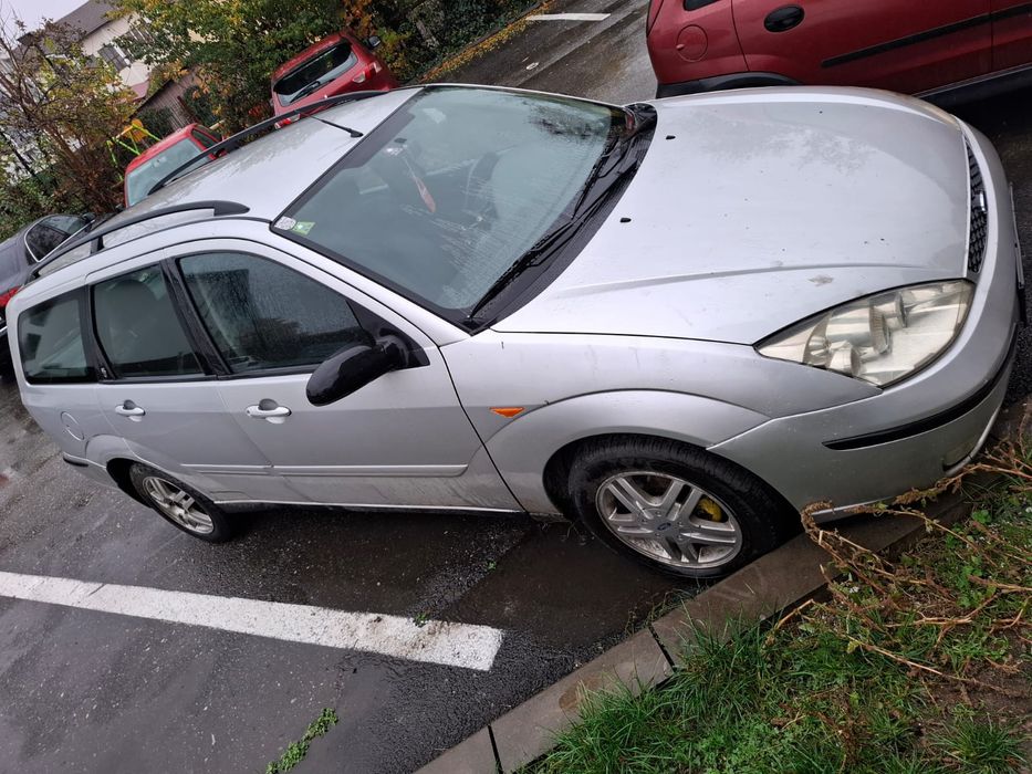 Ford focus 1.8 benzina