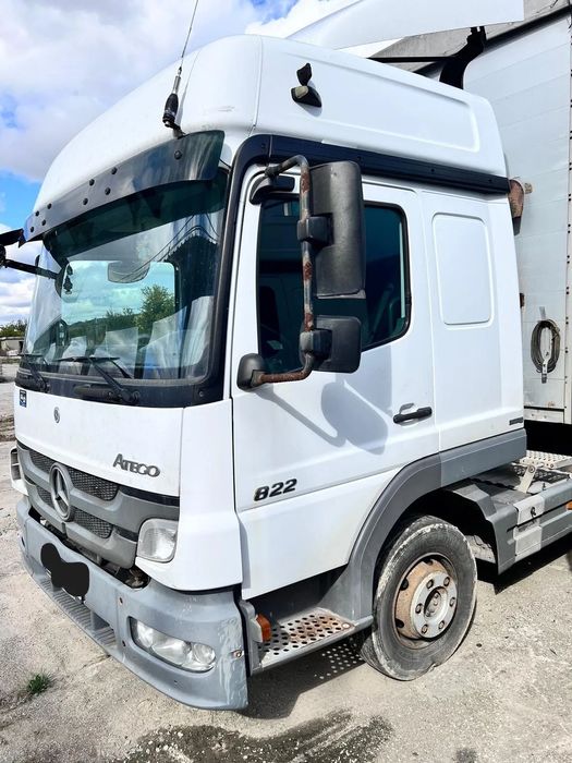 Mercedes-Benz ATEGO 822 Ansablu cap tractor + prelata